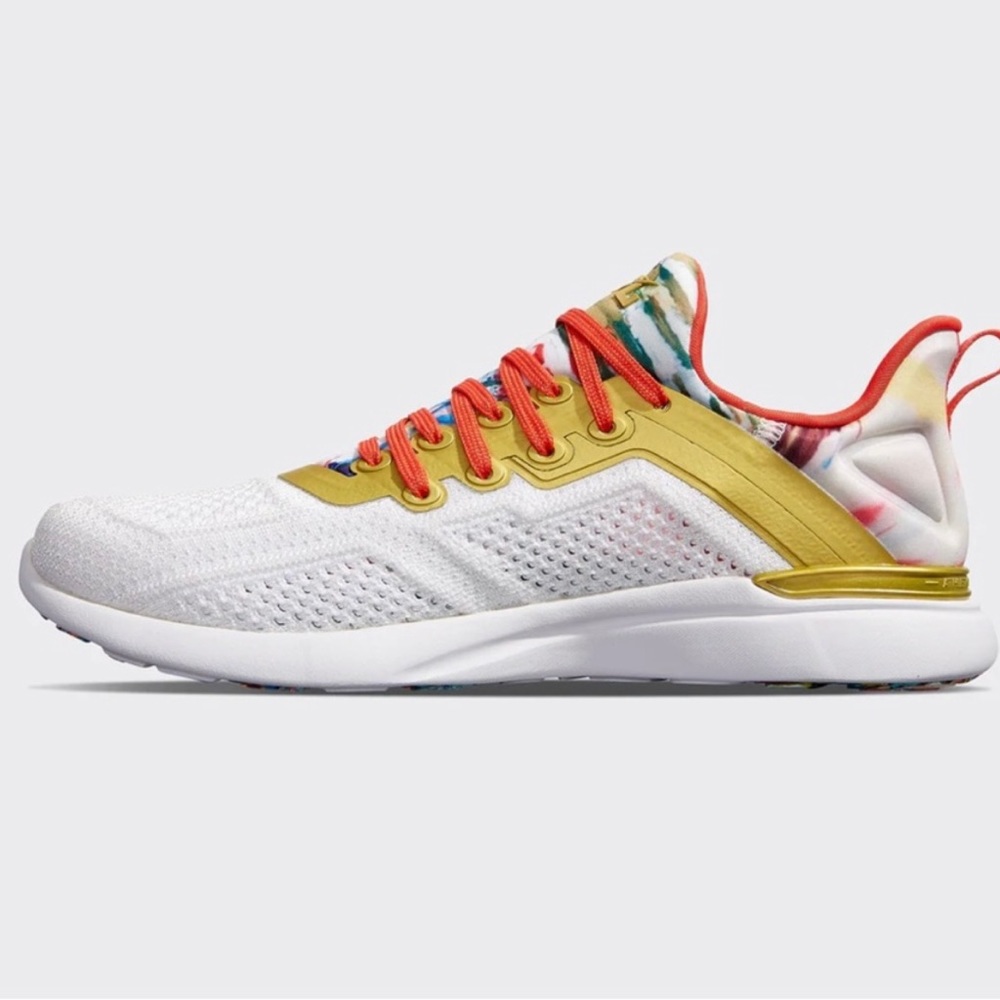 APL X SWEAT X Kelsey Wells Limited Edition
TechLoom Tracer White / Gold / Multi - Picture 2 of 10